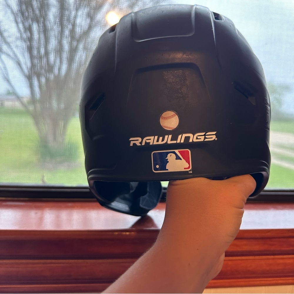 Rawling youth baseball helmet size 6 3/8 -7 1/8